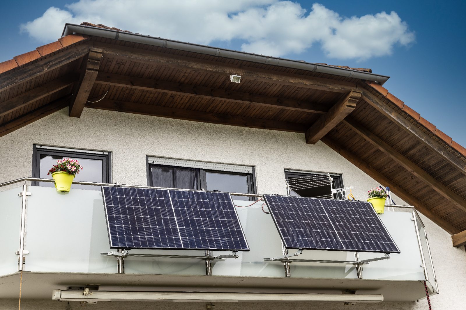 Kako na vojnoj bazi solarne elektrane postaju sigurnosni rizik